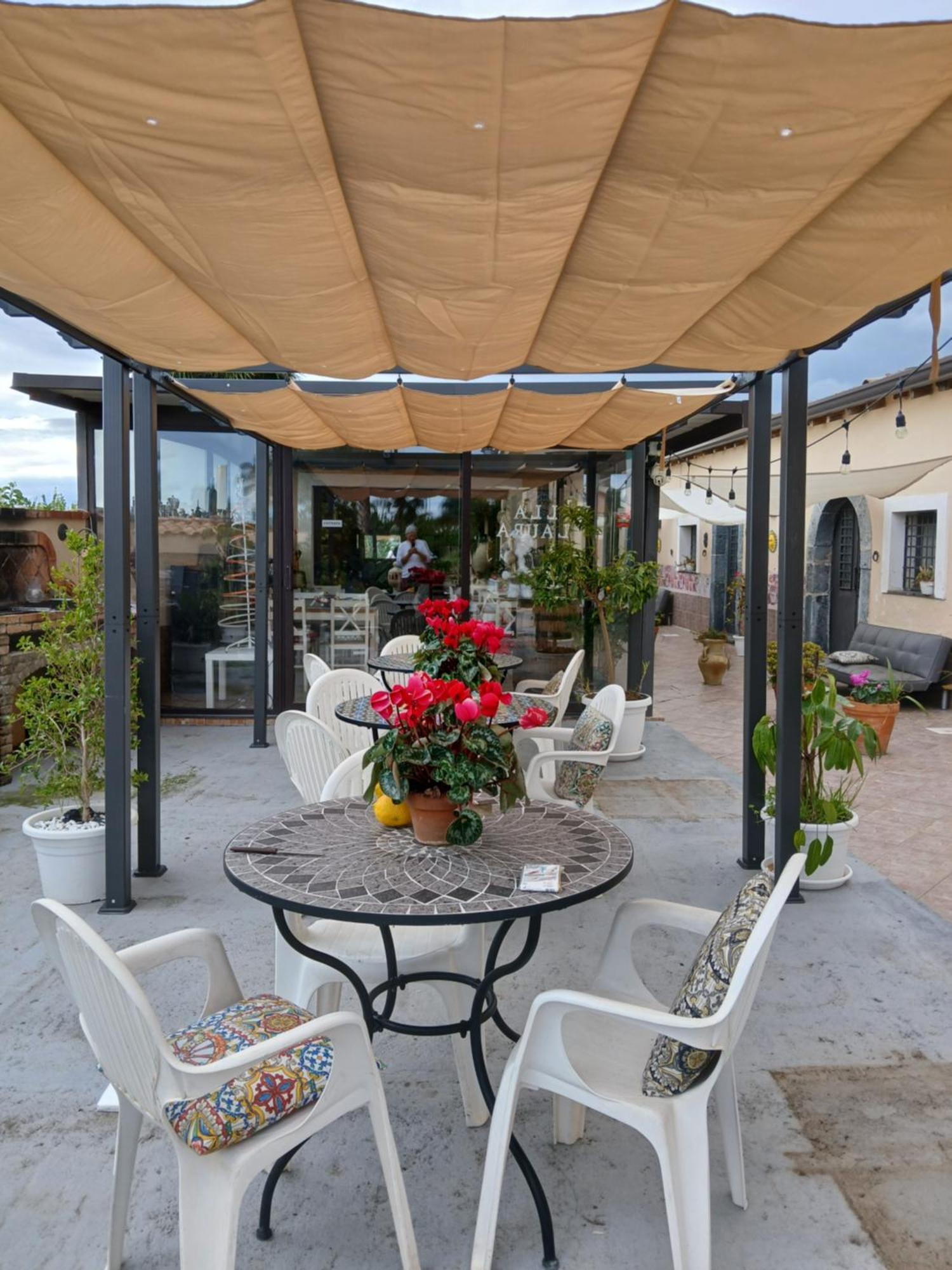 Villa Laura Apartment Giardini Naxos Exteriör bild