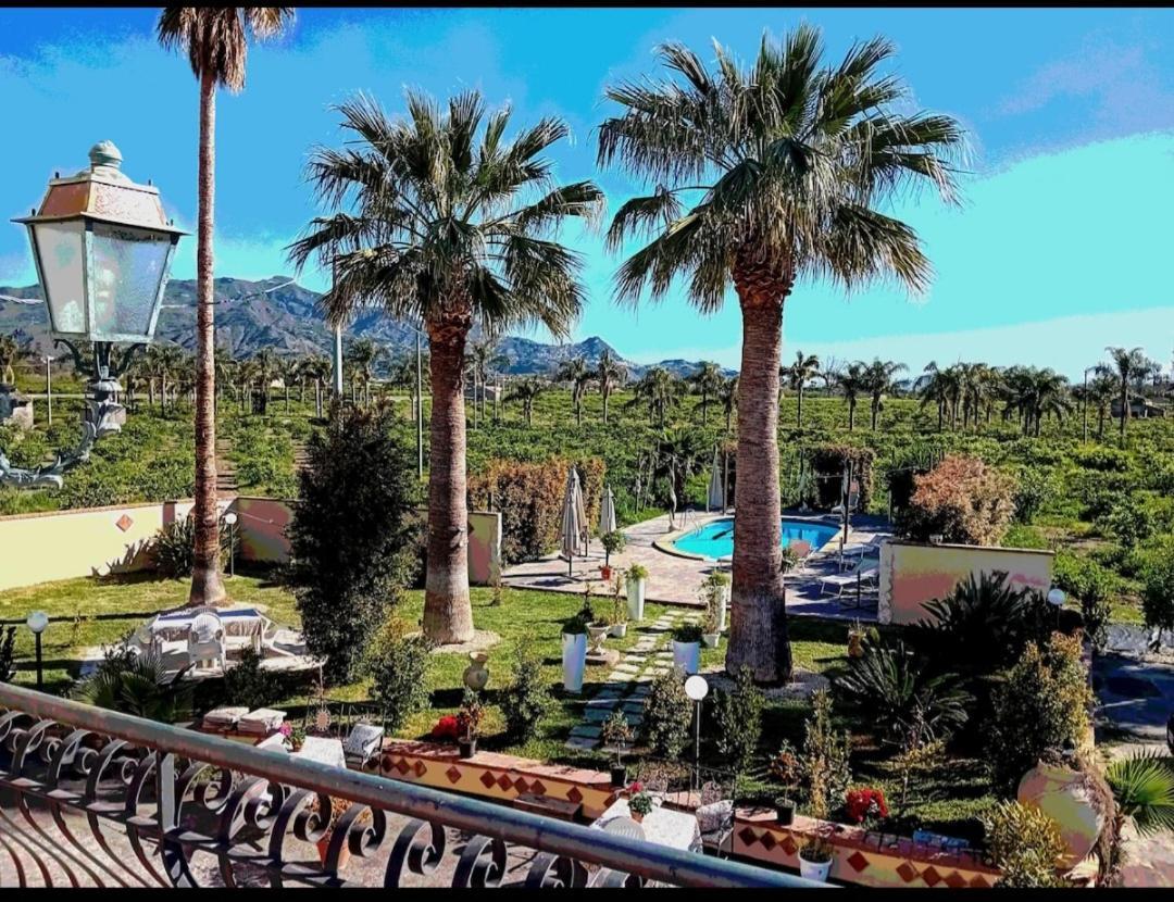 Villa Laura Apartment Giardini Naxos Exteriör bild